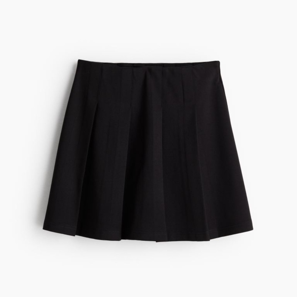 Pleated skirt